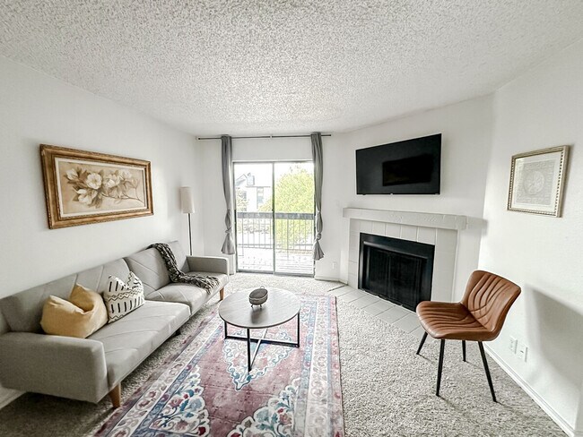 Foto del edificio - 1071 Clayton Ln