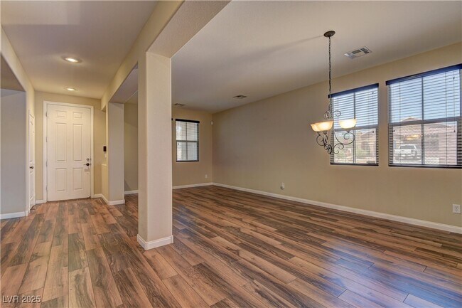 Building Photo - 9120 W Parkstone Ave