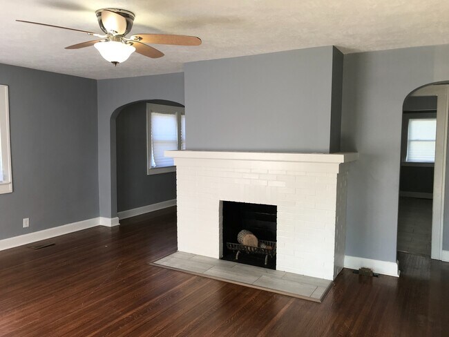 Foto del edificio - East side - 3 bedroom home
