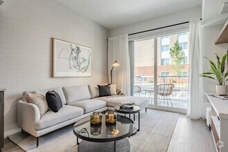 Interior Photo - Resia Willows