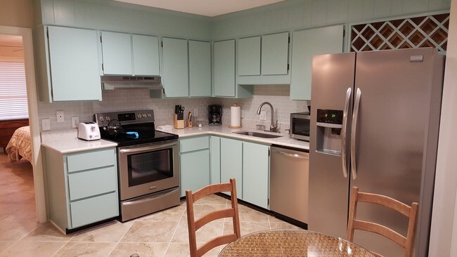 Kitchen - 503 E Broughton St