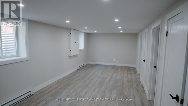 Photo du bâtiment - 1072 Jalna Blvd