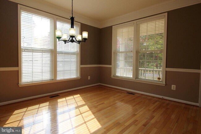 Foto del edificio - 40424 Milford Dr