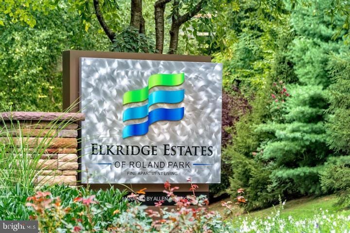 Primary Photo - 2 Knoll Ridge Ct