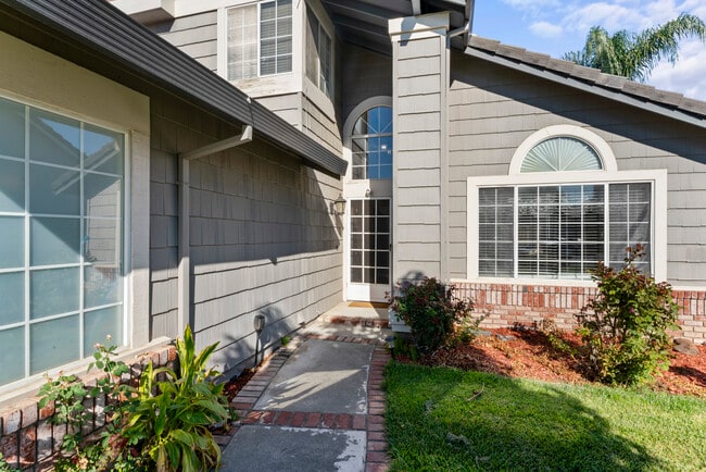 Foto del edificio - 2126 Sunhaven Ct