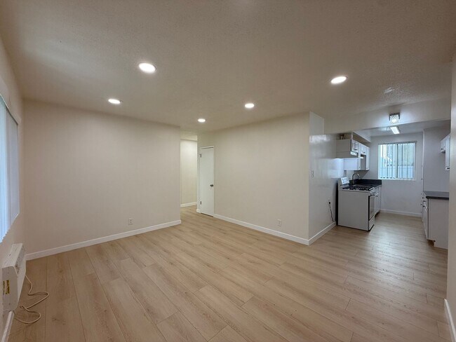Foto del edificio - 2043 S Bedford St