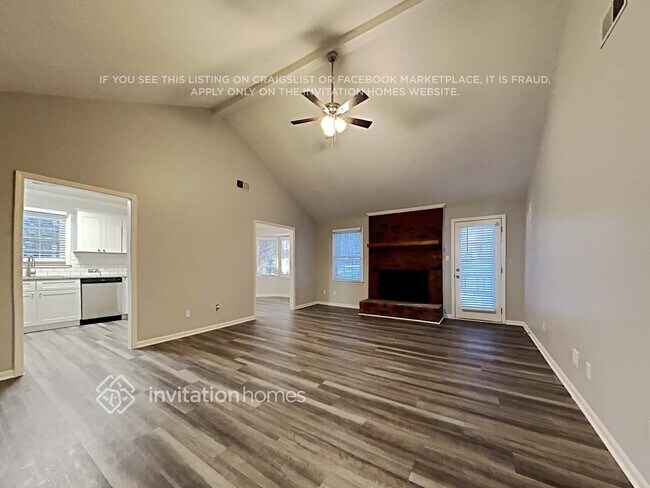 Foto del edificio - 4091 Woodbury Terrace NW