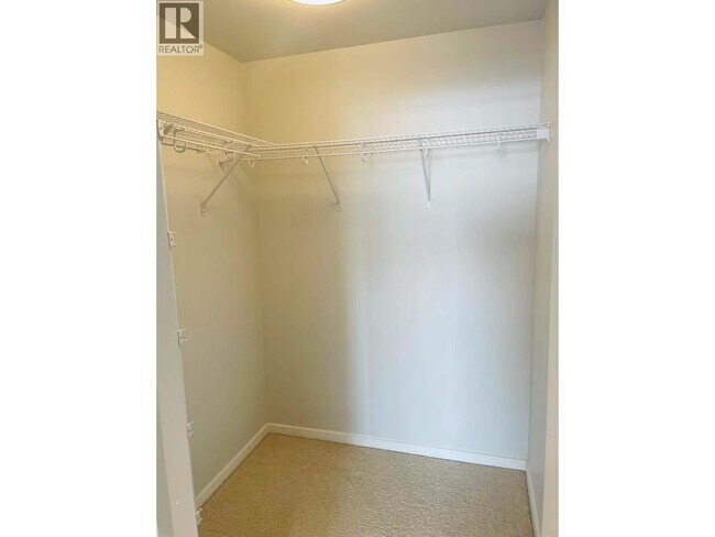 Photo du bâtiment - 6700-6700 Dunblane Ave