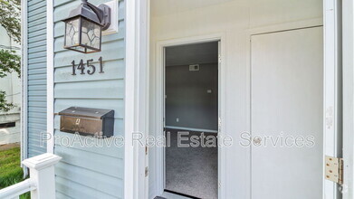 Building Photo - 1451 W Ocean View Ave
