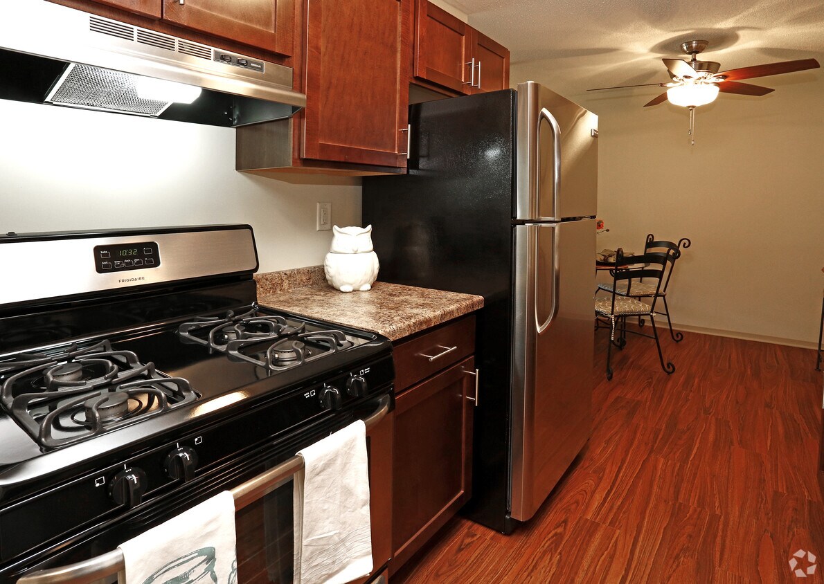 Cedar Valley Apartments Alquileres en Apple Valley, MN