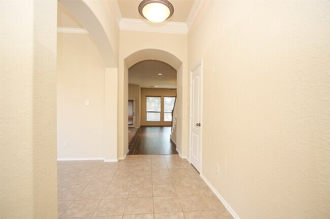 Building Photo - 23118 Century Plant Dr