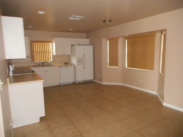 Building Photo - Charming 3 Bedroom 2 Bathroom Home in Lehi...