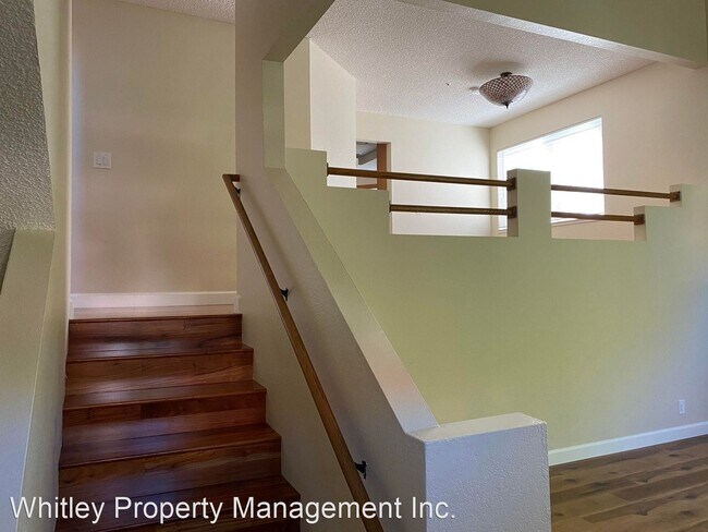 Building Photo - 2 br, 2 bath House - 101 E Court Lane