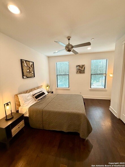 Foto del edificio - 808 E Carson St