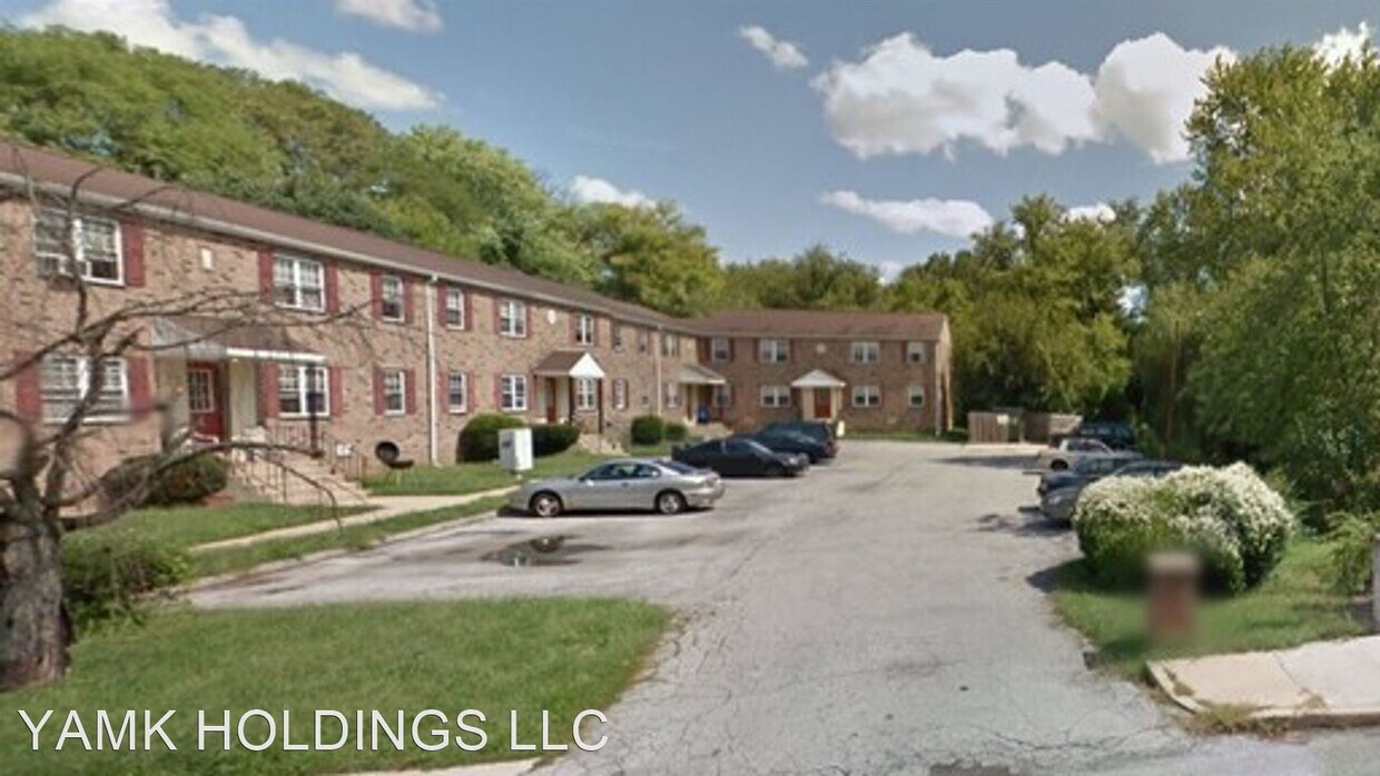 Primary Photo - 227 Whiteland Ave