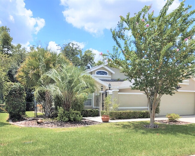 Front and Courtyard Entrance - 551 Emerald Cove Loop