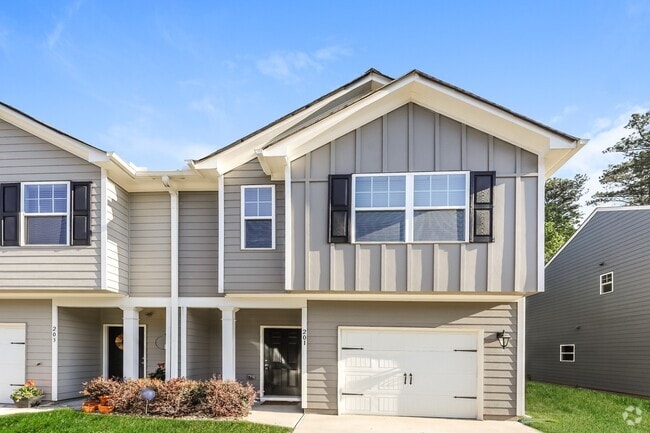 Building Photo - 201 Highwood Ln