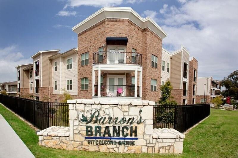 Foto principal - 817 Colcord Ave