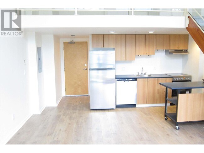 Photo du bâtiment - 933-933 Seymour St