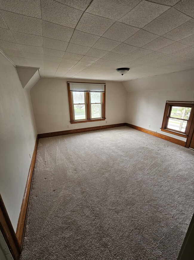 Building Photo - 1148 6th St