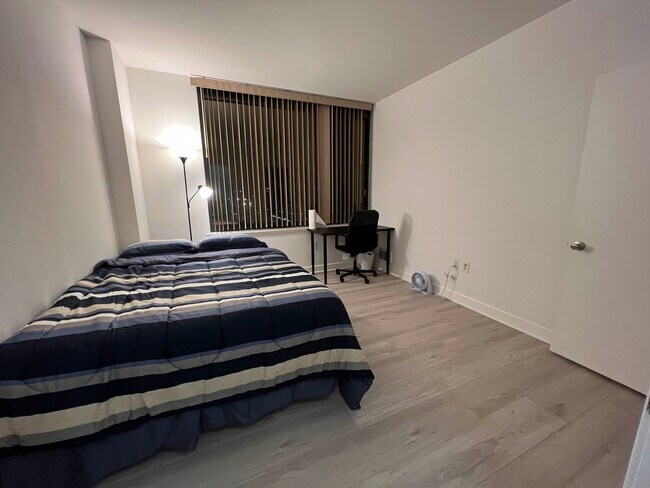 Foto del edificio - 718 4th St