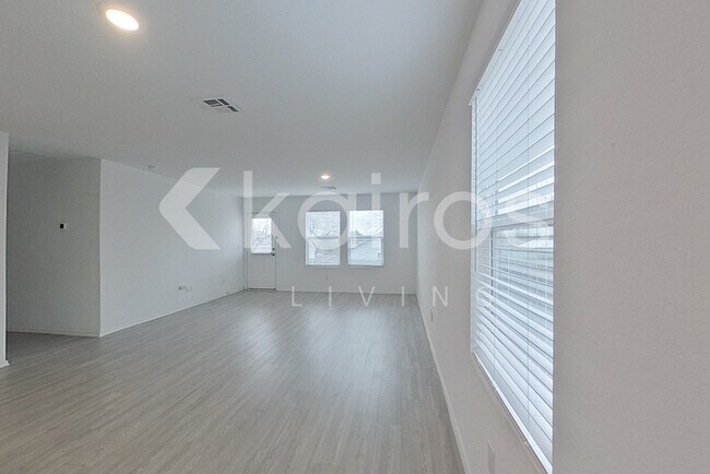 Foto del edificio - 5634 Mountain Point