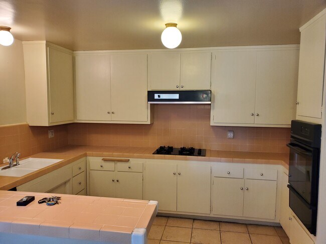 Kitchen - 7000 S La Cienega Blvd