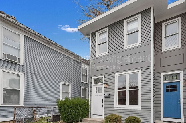 Building Photo - 1114 Summit St