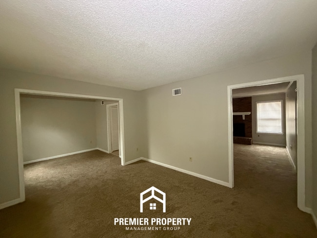 Photo - 7149 Tulip Trail Dr House