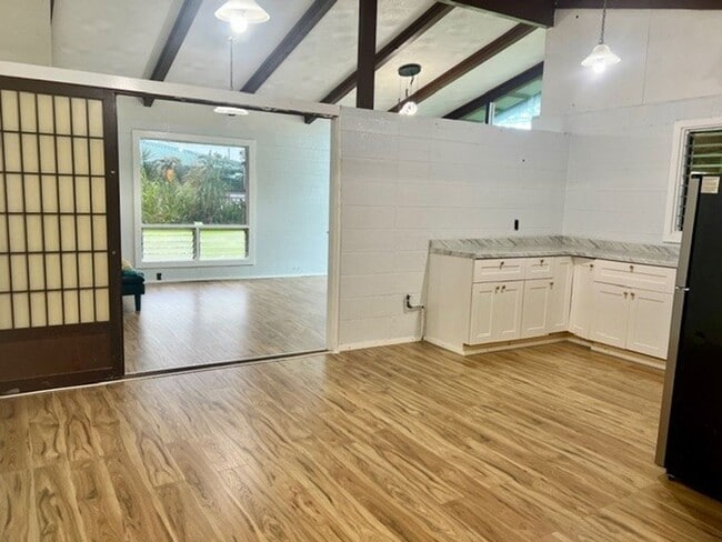 Building Photo - Spacious 3 bed/3bath Hilo Home in Prime Central Location