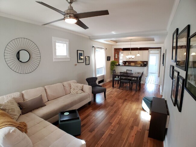 Building Photo - "Charming 4-Bedroom Denver Home with Grani...