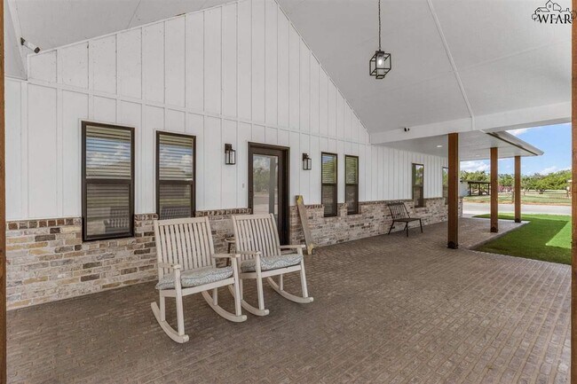 Foto del edificio - 304 Mariners Wy