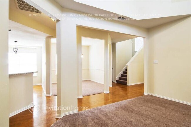 Foto del edificio - 1312 W Branch Hollow Dr
