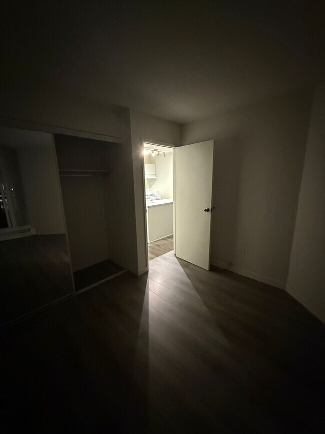 Photo du bâtiment - 950 Drake St