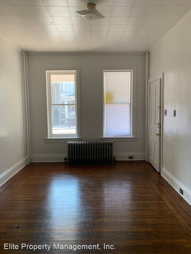 Building Photo - 1 br, 1 bath House - 643 W. Princess St., ...