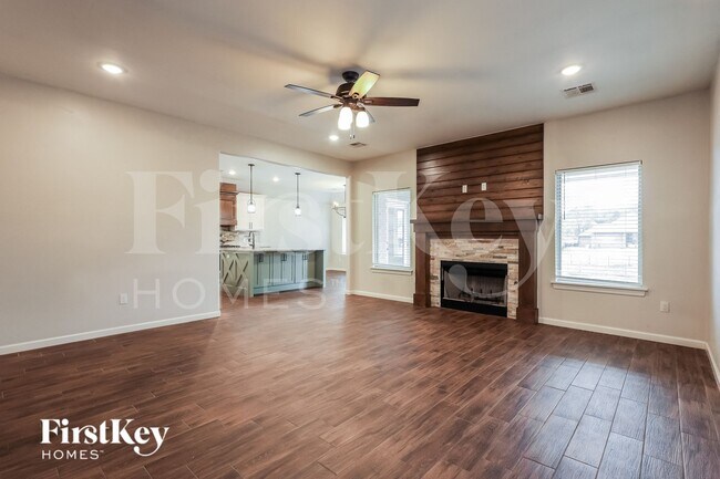 Foto del edificio - 517 Siena Dr