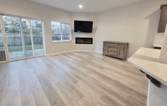 Building Photo - 8313 NE 134th Pl