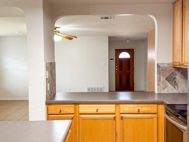 Building Photo - 1613 Apollo Cir