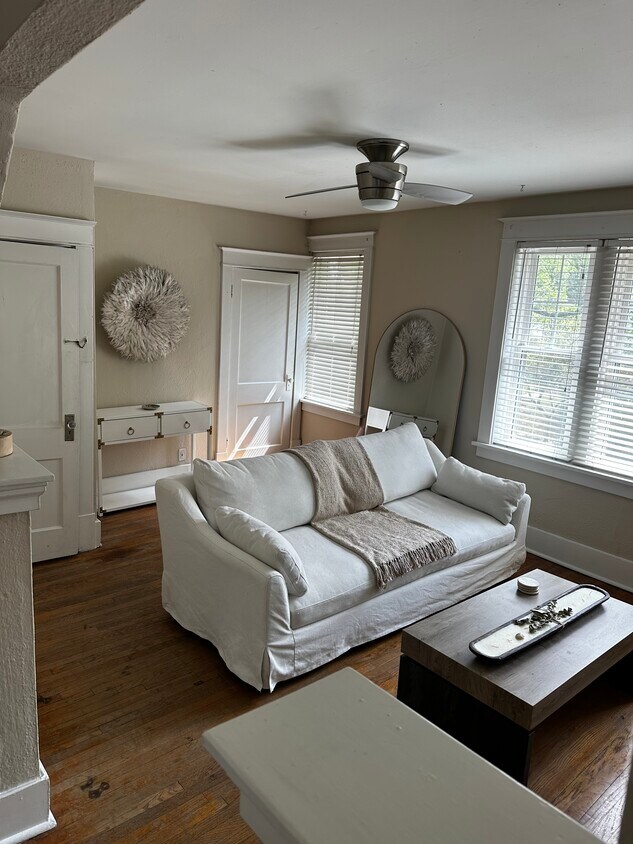 Foto principal - 7725 Arthur Ave