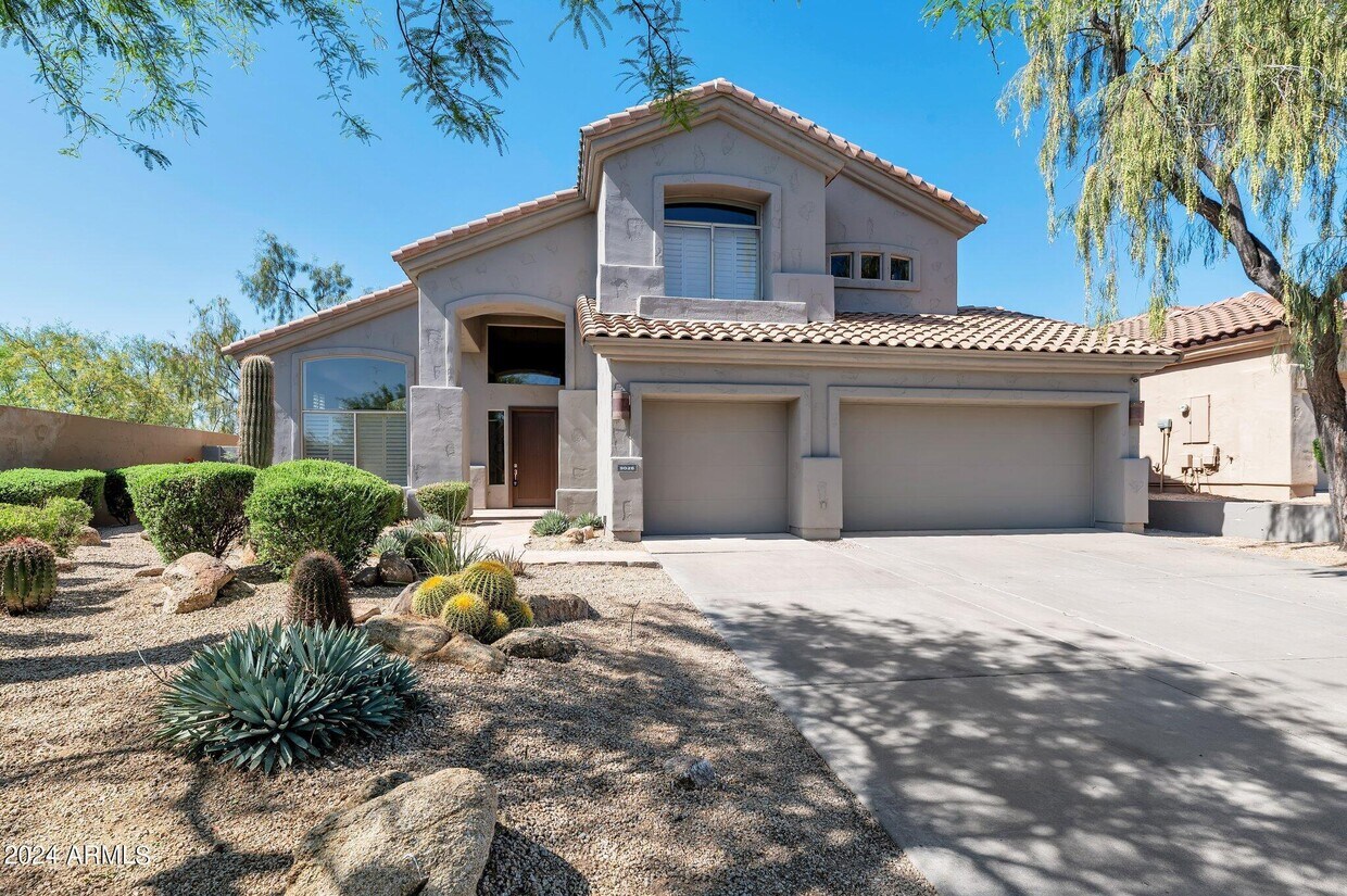 Foto principal - 9026 E Casitas Del Rio Dr