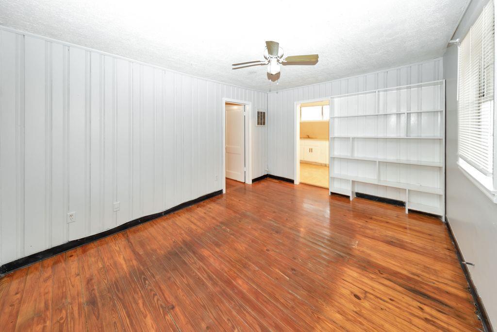 Primary Photo - 1443 Oxford Rd NE