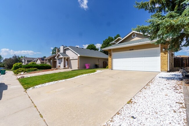 Foto del edificio - Briargate home on Chancellor for rent!