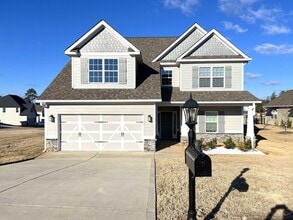 Building Photo - 401 Tivoli Wy
