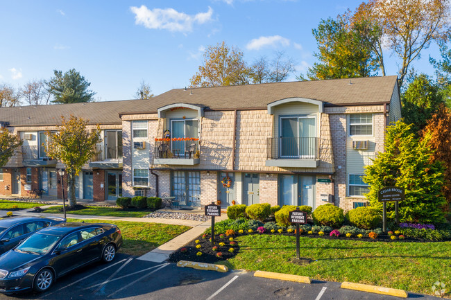 Building Photo - Cedar Brook