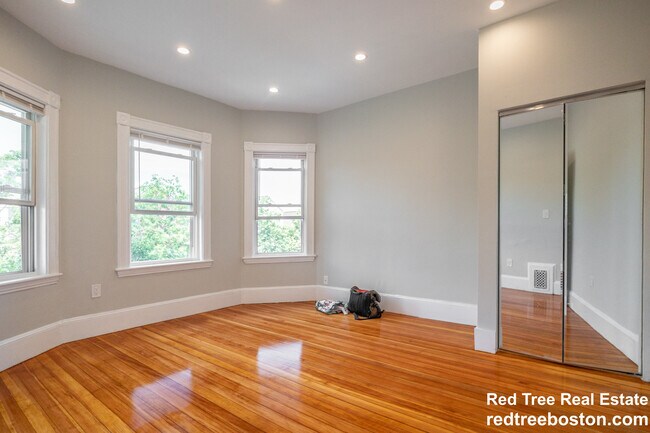 Photo - 164 Hyde Park Ave Apartment