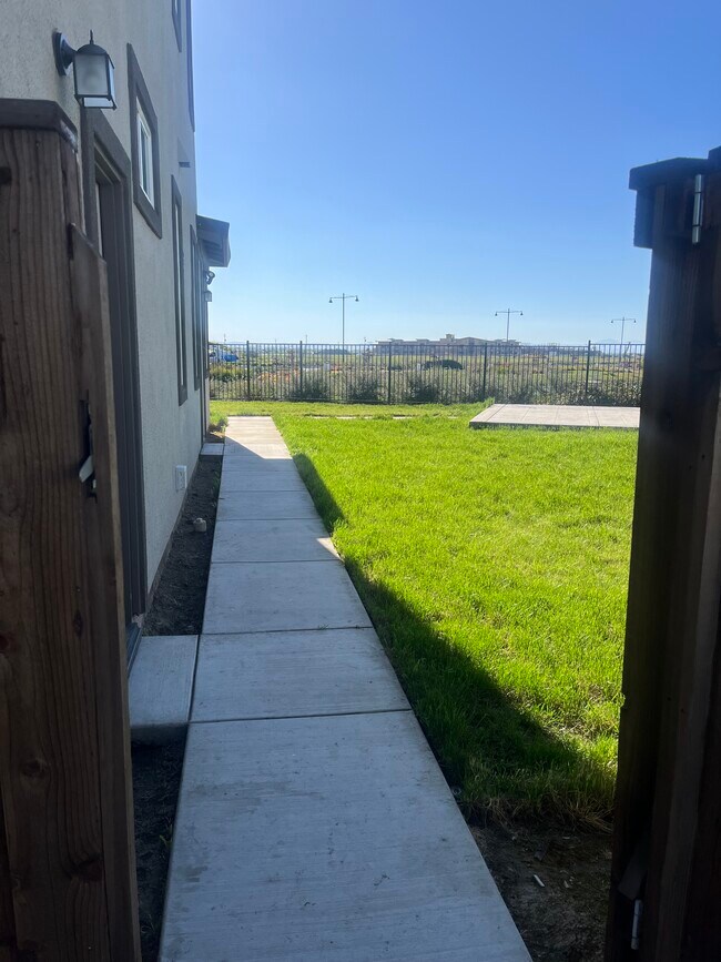 3274 Paxton St Unit 3274 Paxton St, Lathrop, CA 95330 Apartments in Lathrop, CA