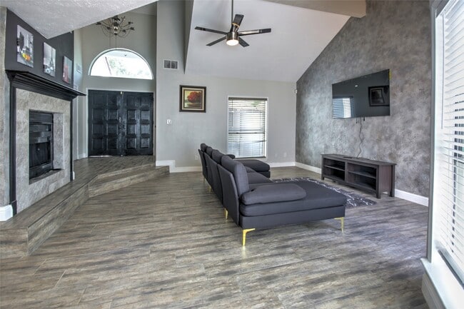 Foto del edificio - 12527 Brook Meadows Ln