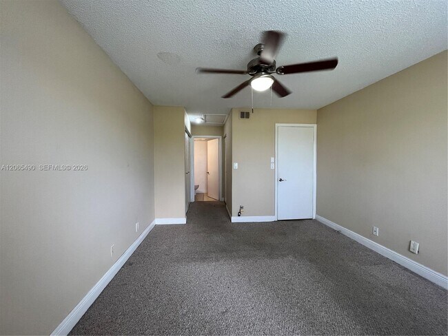 Building Photo - 5654 Rock Island Rd