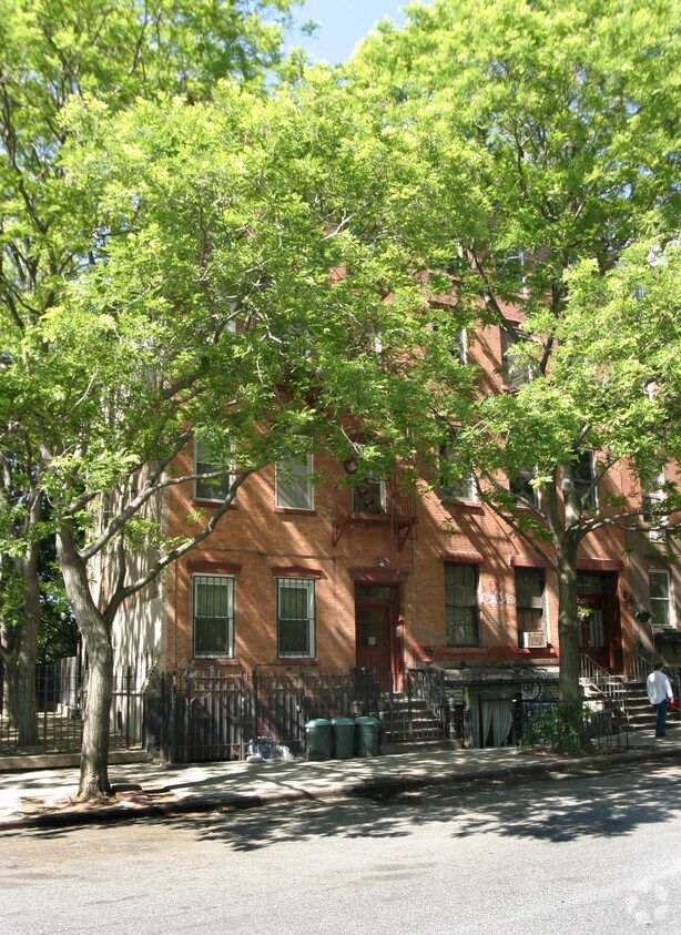 Building Photo - 115 E Second St