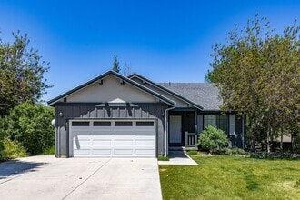 Building Photo - 5823 Sagebrook Dr